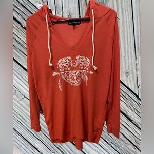 Derek Heart Rust Long Sleeve Hoodie with Elephant Design Size XL